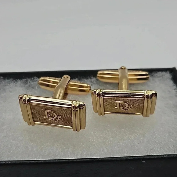 Christian Dior Bullet Back Gold Tone Cufflinks and matching Tie Bar - Picture 3 of 4